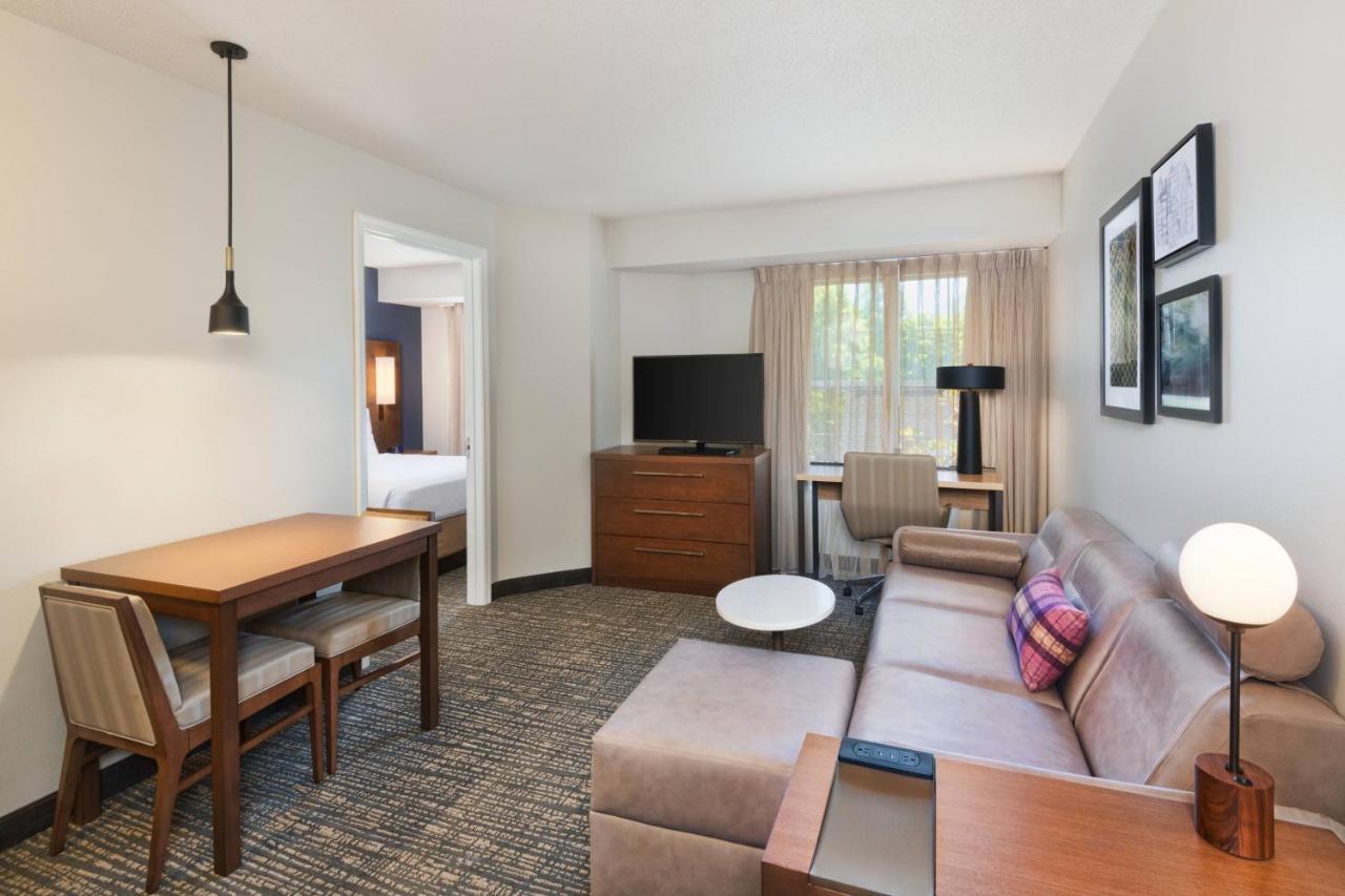 Residence Inn By Marriott State College Exteriör bild