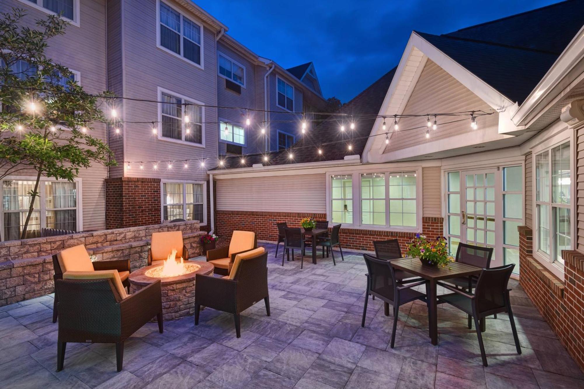 Residence Inn By Marriott State College Exteriör bild